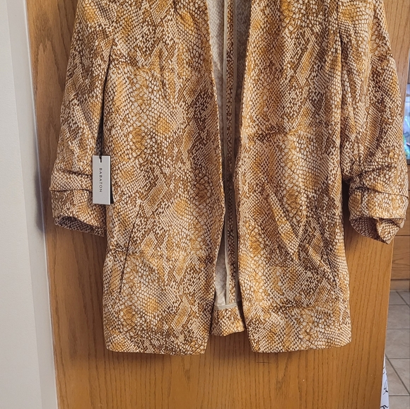 Aritzia Macauley (power) snakeskin Blazer PRICE DROP - Picture 6 of 11